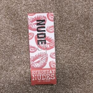NWT Everyday Nudes Lip + Cheek - Pink